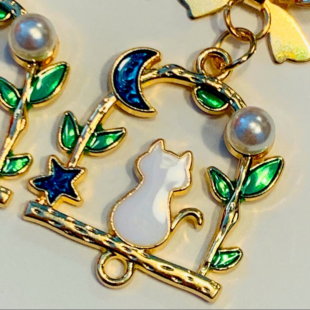 🌸 3/$30 🌸 Betsey Johnson Style - Night Sky Cat Earrings - Picture 3 of 7